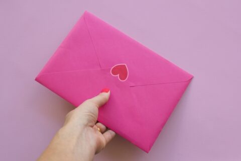 ピンク色のメッセージカード